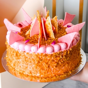 Drivu Pre-order: Rose Puff Cake