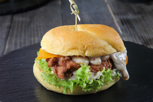 Drivu Red Line Chicken Sliders