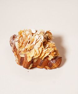 Drivu Almond Croissant 