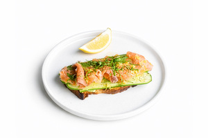 Drivu Smoked Salmon w/ Edamame Hummus