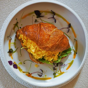 Drivu Egg Croissant