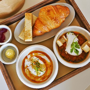 Drivu Esproses Oriental Breakfast