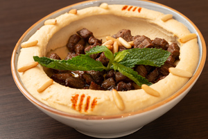 Drivu Hummus with Meat & Pine حمص باللحمة والصنوبر 
