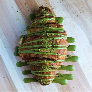 Drivu Jumbo Pistachio Croissant 