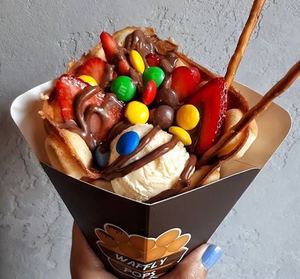 Drivu Strawberry with ice cream and Nutella and m&ms