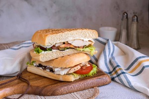 Ciabata Con Pollo - LavAzza Al Bateen abu-dhabi