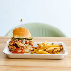 Drivu Honey & Sriracha Chicken Burger