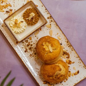 Drivu Almond Date Scones