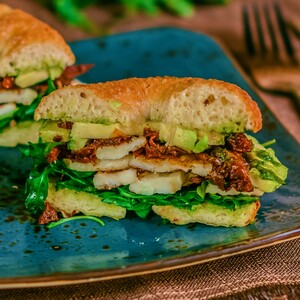 Drivu Grilled Halloumi Bagel