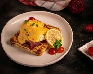 Drivu Egg Benedict