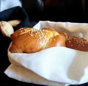 Drivu Cardamom Bread