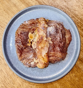 Drivu Almond Croissant (French)