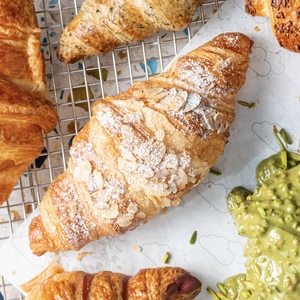 Drivu Almond Croissant