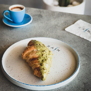 Drivu Pistachio Croissant