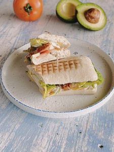 Drivu Avo Chicken Sandwich