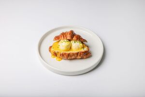 Drivu Eggs Benedict