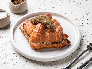 Drivu Zaatar Labneh Croissant