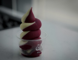 Drivu Vanilla & Hibiscus Ice Cream