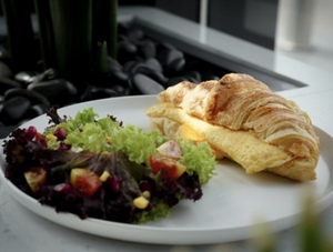 Drivu Omelette Croissant