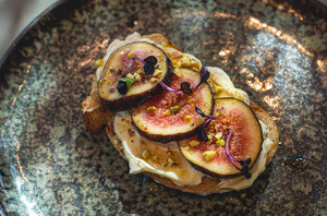 Drivu Mascraprone Cheese with Figs & Pistachio 