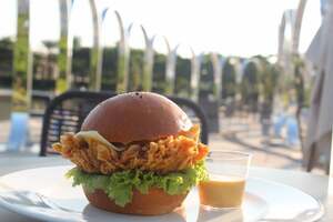 Drivu Crispy Chicken Burger with Spicy Mango Sauce