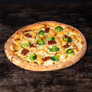 Drivu Pollo Pesto Pizza