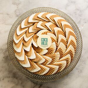 Drivu Royal Fan Chocolates In Rustic Bowl