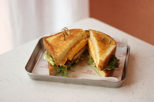 Drivu P7 Signature Sandwich