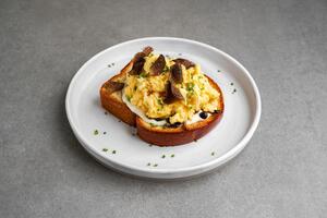 Drivu Truffle Scrambled Eggs (from 8am to 3pm)
