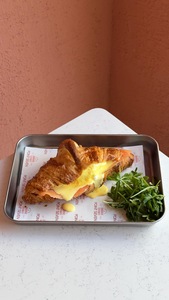 Drivu Croissant with Cheese & Egg