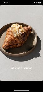 Drivu Almond Croissant