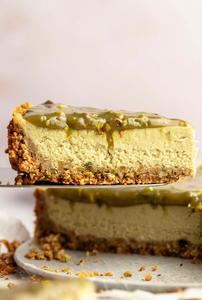 Drivu Pistachio Cake