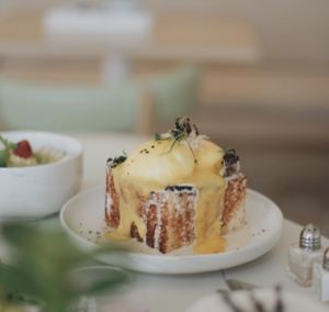 Drivu Steak & Eggs Benedict