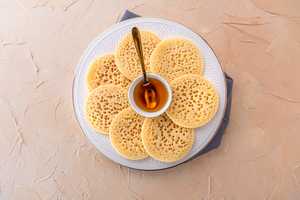 Drivu 2 Mini Beghrir with Honey ٢ بغرير مع عسل