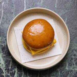 Drivu cheesy eggs bun