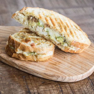 Drivu Chicken Avocado Sandwich 