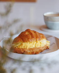 Drivu Egg Croissant