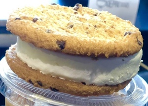 Drivu Cookies Ice Cream Sandwich