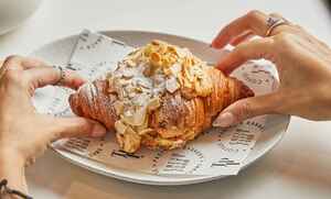 Drivu Almond Croissant