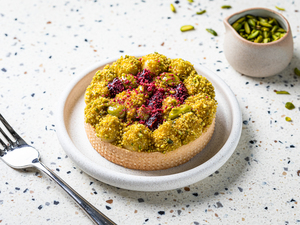 Drivu Pistachio Raspberry Tart