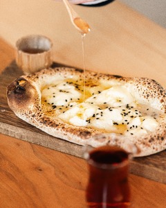 Drivu Honey Burrata Flat Bread