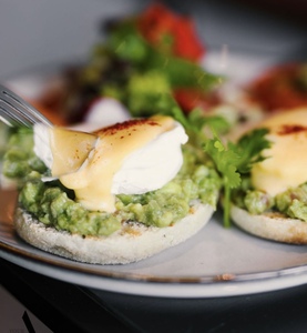 Drivu Avocado Benedict