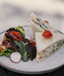 Drivu Tuna & Red Pepper Sandwich 