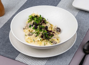 Drivu Fettuccini Alfredo with Chicken