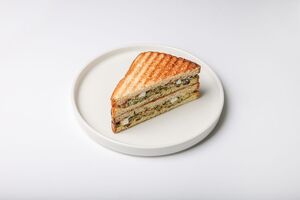Drivu Zaatar Sandwich