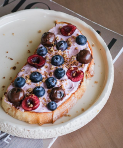 Drivu Berries Toast