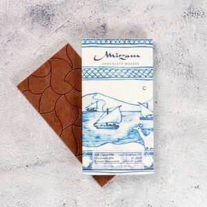 Drivu 52% Camel Milk Chocolate with Emirati Honeycomb