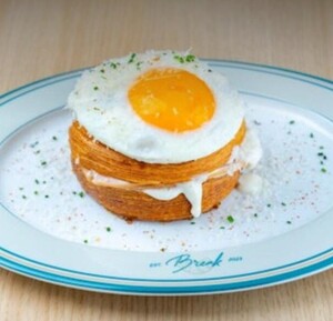 Drivu Croque Madame in Croissant