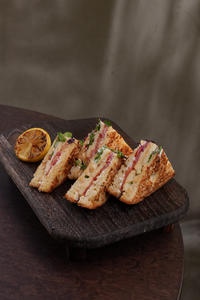 Drivu Como Sweet Chili Halloumi Sandwich