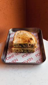Drivu Beef Sandwich 